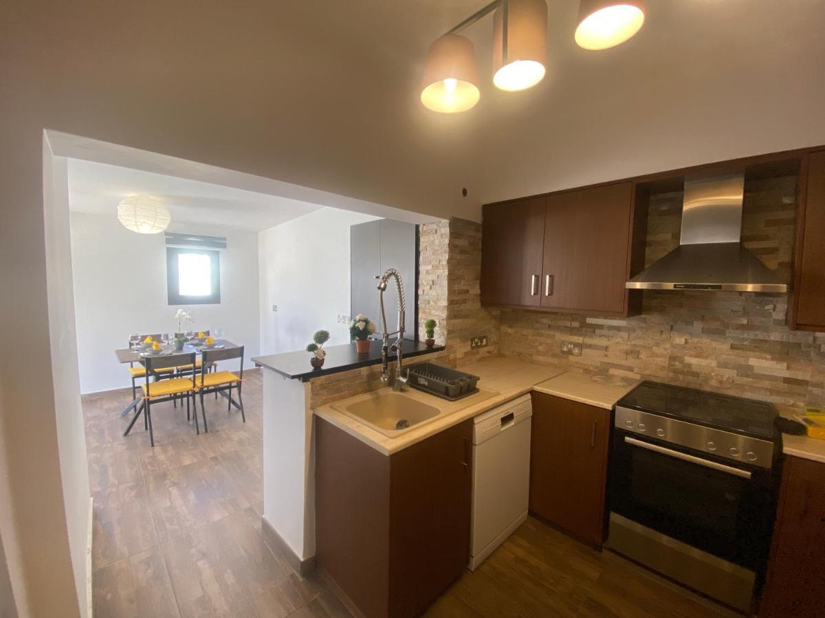 Philip Spacious Apartment リマソール エクステリア 写真