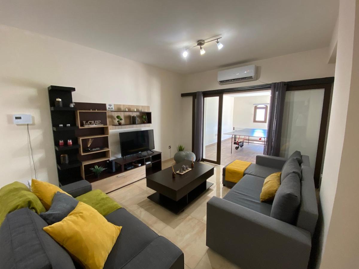 Philip Spacious Apartment リマソール エクステリア 写真
